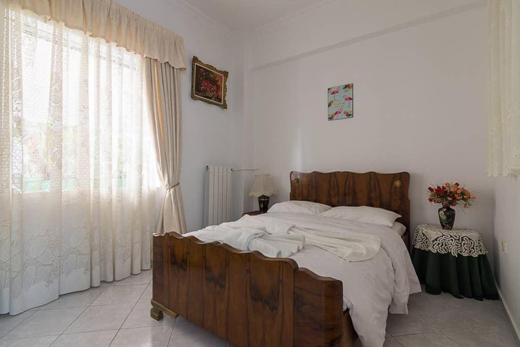 Vintage Style Apartment With Beautiful Backyard Афины Экстерьер фото